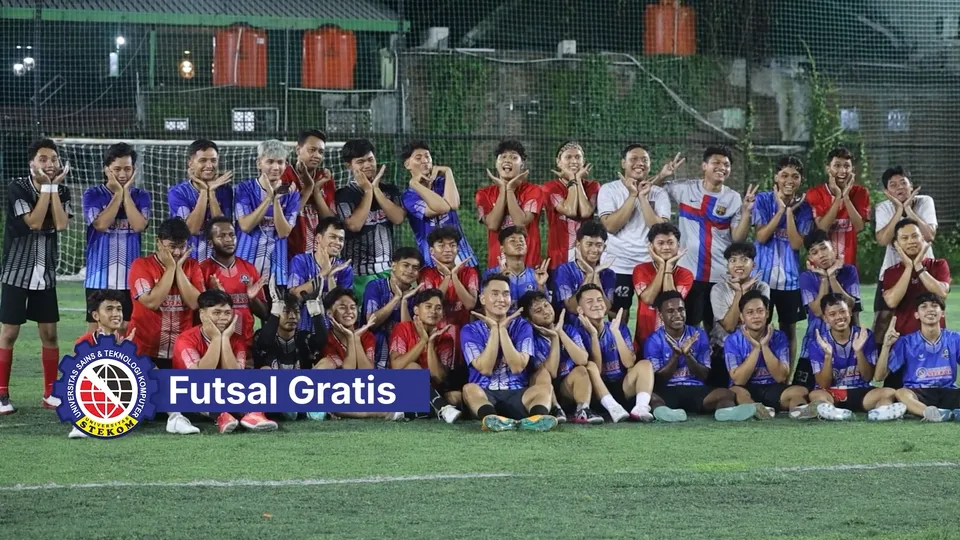 Fasilitas Lapangan Futsal Universitas STEKOM