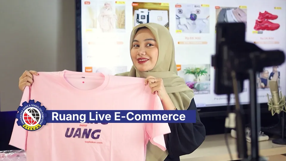 Fasilitas Ruang Live E-Commerce Universitas STEKOM